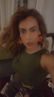 CHICA TRANS RECIéN LLEGA A LA CIUDAD