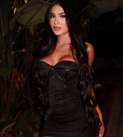 MODELO FIESTERA Y CARIÑOSA 24 HORAS