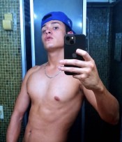GUAPO FIESTERO DISPONIBLE CON LUGAR