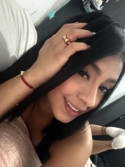 SOY CLOE COLOMBIANA SALIDAS COMPLETITA MUY JUGUETONA FIESTERA FOTOS REALES