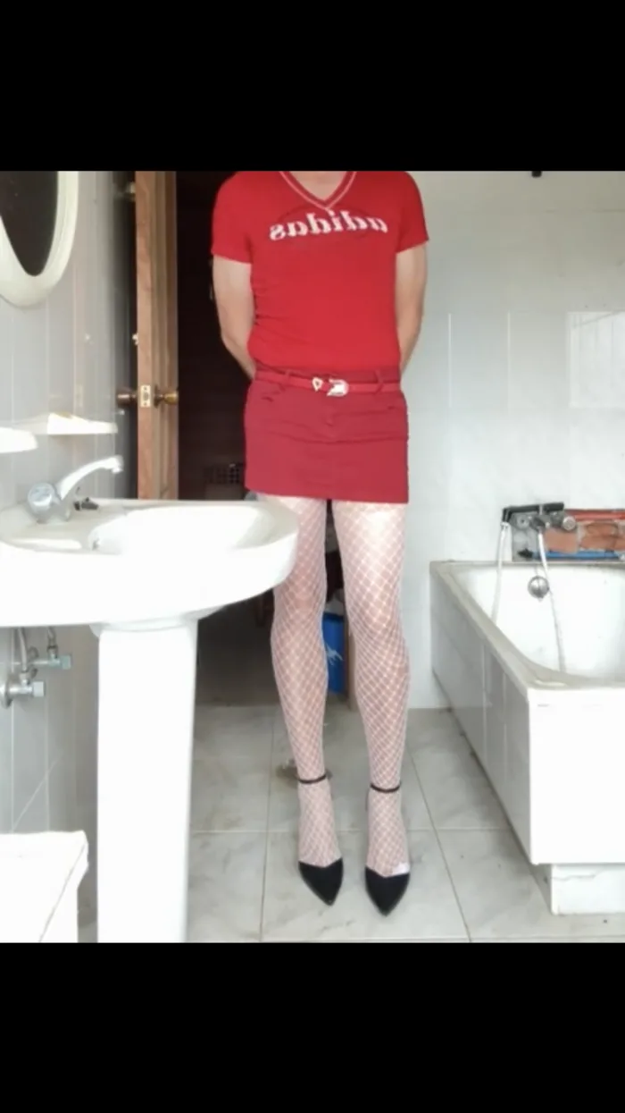 CROSSDRESSER  LUGO