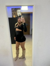 JOVEN DE LUJO COLOMBIANA 19 AÑOS