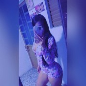LINDA JOVENCITA CACHONDA SEXI Y SALIDAS