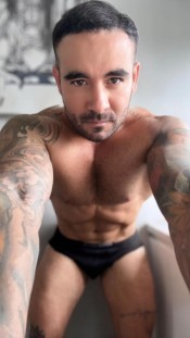 CHICO BISEXUAL EN LEON POLLON XL LECHERO 24H