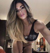 SEXY CACHONDA FIESTA DOTADA