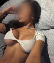 NOVEDAD MASAJISTA PROFESIONAL TITULADA APASIONADA