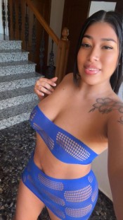 EXOTICA CALIENTA POLLAS NIÑATA DE CULO DE GIMNASIO