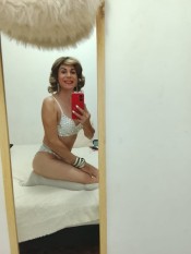 HERMOSA POLLA 24 LECHERA FIESTERA XXX