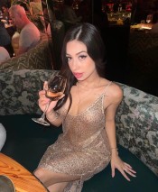 SARA SEXY COMPLACIENTE