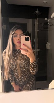 MULTIORGASMICA DE LUJO CON COÑITO JUGOSO