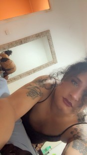 TRANS EN BARCELONA TRANS LATINA FISTING GUARRA FIESTA 24HORAS
