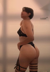 JULIA BILINGÜE,ELEGANTE Y SUPER HOT