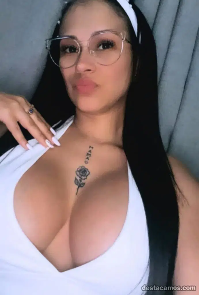YENIFER, PARAGUAYA MUY BONITA CON UN CUERPO INCREÍBLE