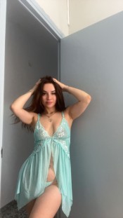 ENCANTADORA Y MORBOSA