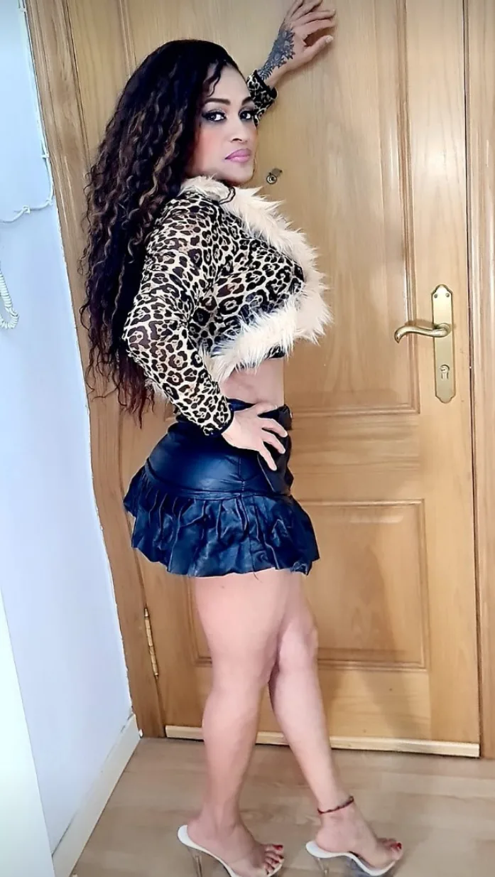 CARIñOSA GARGANTA PROFUNDA FIESTERA EN GIJóN