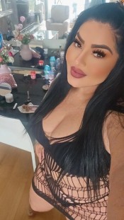 BOMBA LATINA MUY MORBOSA Y FIESTERA