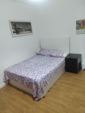 HABITACIÓN DISPONIBLE EN GIRONA CERCA DE LA ESTACI