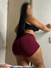 HERMOSA CHICA CURVY CACHONDA IMPLICADA FIESTERA