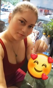 TE DARE RICOS BESITOS CON LENGUA ENSALIVADOS NOVIA