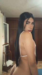 CHICA TRAVESTI HECHA FUEGO