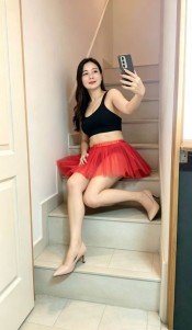 LA CHICA QUE ACABA DE LLEGAR A REUS