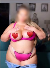 HERMOSA MUJER CURVI DELICIOSA QUE TE ENLOQUECERA