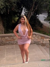 SABRINA ENCANTADORA EN SAN PEDRO DE ALCANTARA Y MARBELLA