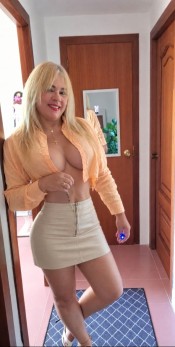 MADURITA DELICIOSA IMPLICADA DESEOSA DE PLACER