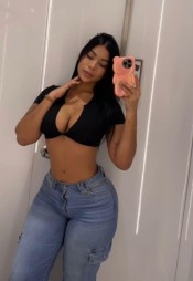 MORENA , JOVEN, GUAPA ME GUSTA LA FIESTA Y MA