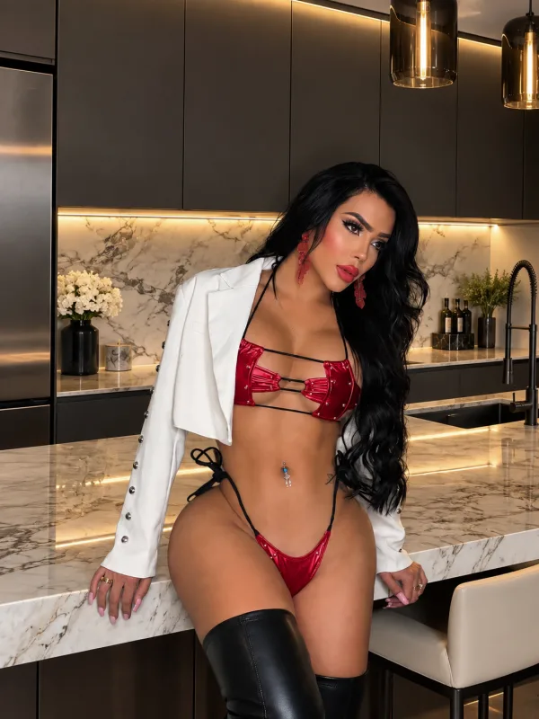 CHICA TRANS LA MáS GUAPA Y FIESTERA EN TORREMOLINOS