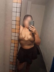 GUAZA CHICA GUAPA TU COCHE Y SALIDA