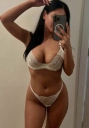 BELLA MORENA IMPLICADA AGRADABLE ATRACTIVA SERV60