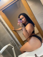 IMPLICADA CCHONDA MORBOSA MUY COMPLETA