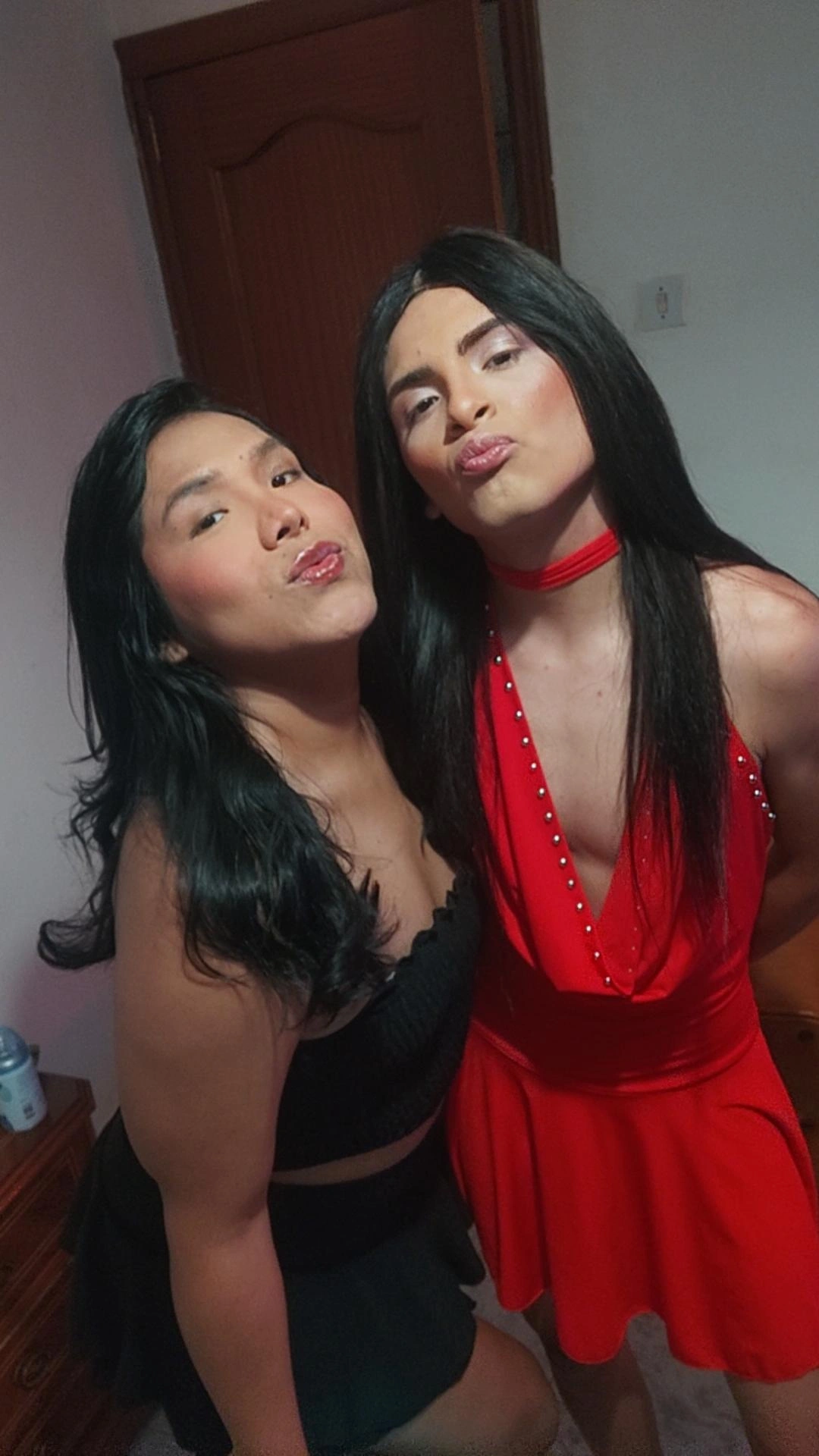 CHICAS TRANS DISPUESTAS A TODO