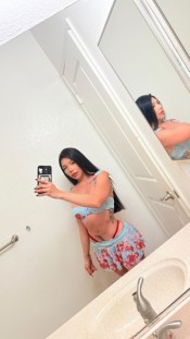 CHICA GUAPA EN PUEBLO NUEVO