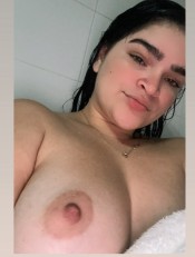 LINDO MI NOMBRE ES VALERY , UNA CONEJITA ANSIOSA