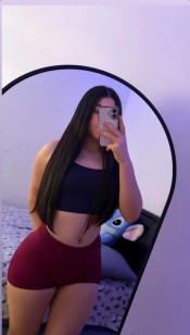 JOVENCITA MORENA CON UN CUERPO ESPECTACULAR.