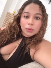 UNA MUJER CACHONDA ARDIENTE