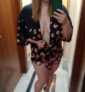 HERMOSA COLOMBIANA RUBIA ELEGANTE