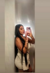 MORENA FOGOSA Y CANDENTE EN LA CAMA