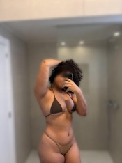 UNA LATINA CUBANA JOVEN -REAL -MAJA -COMPLETITA Y CACHONDA