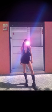 CLAUDIA, JOVENCITA ESPAÑOLA DE 23 AÑOS DELGADITA