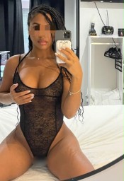 DANIELA CALIENTE LATINA
