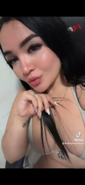 CHICA QUIERE FOLLAR DURO