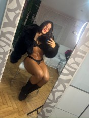 VENEZOLANA SEXY CALIENTE Y FIESTERA