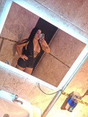 FIESTERA Y MUY TRAVIESA CON RICAS TETAS Y CURVAS PARA GOZAR