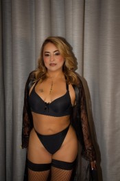 HERMOSA MAMI APASIONADA Y FIESTERA EN MALAGA SEXO A TOPE!