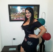 MADURITA CALIENTE Y COMPLACIENTE. SOLO SALIDAS