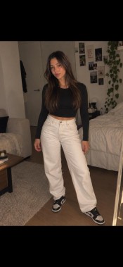 LATINA HERMOSA. VIDEOLLAMADAS HOT