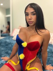 FIESTERA TRANS MUY FEMENINA Y LECHERA